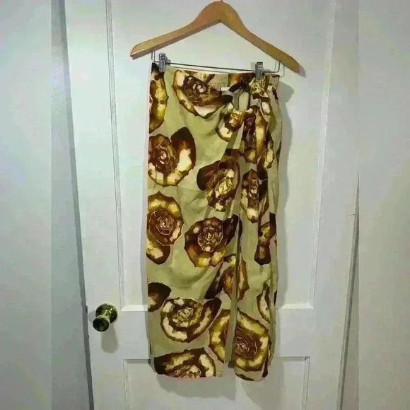 NEW house of Harlow shell print midi skirt - Picture 1 of 7